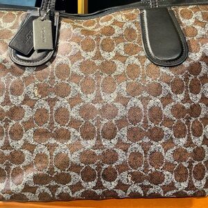 Pre owned Coach Brown Signature Tote Bag